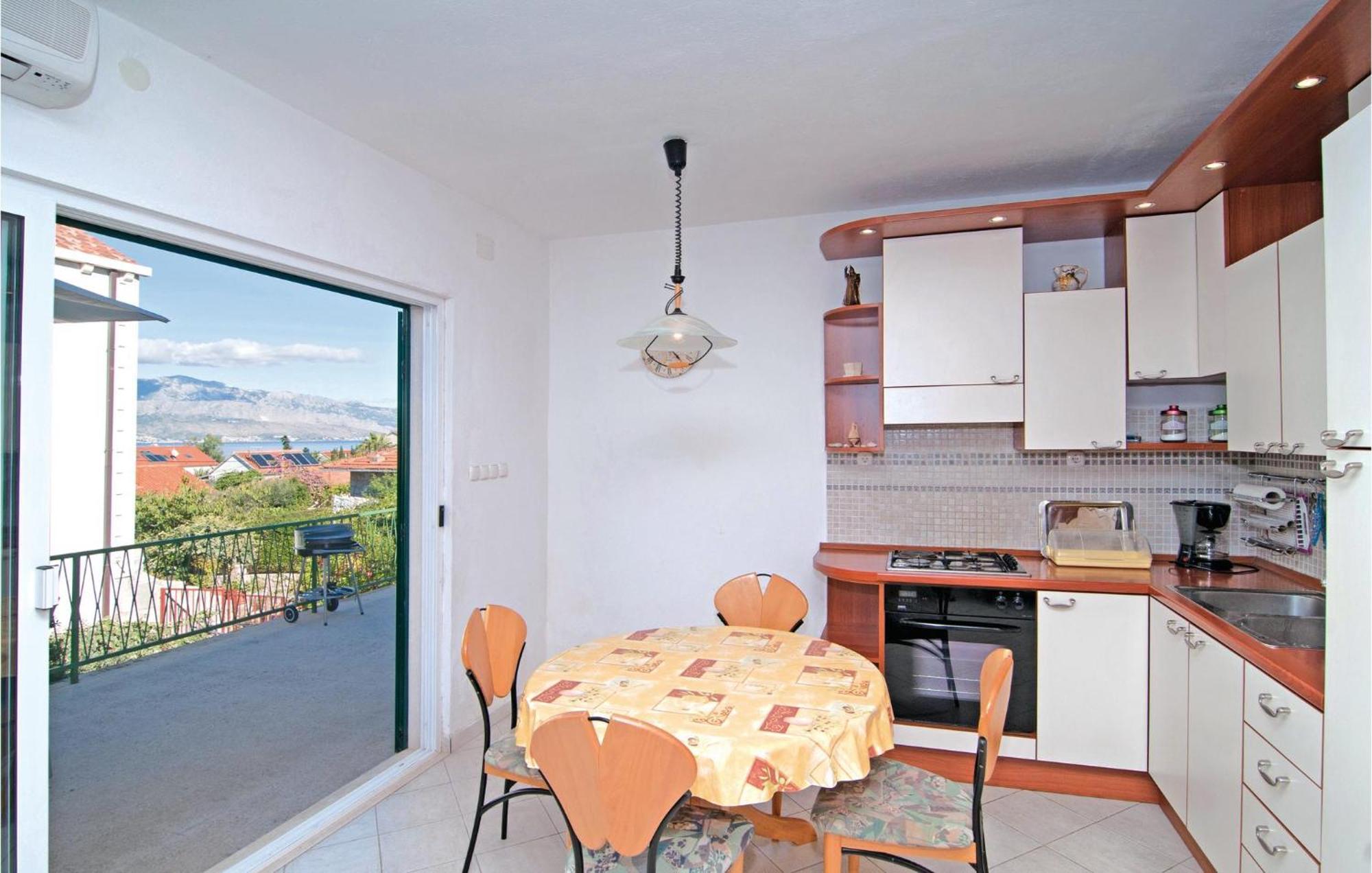 3 Bedroom Cozy Home In Supetar Exterior foto