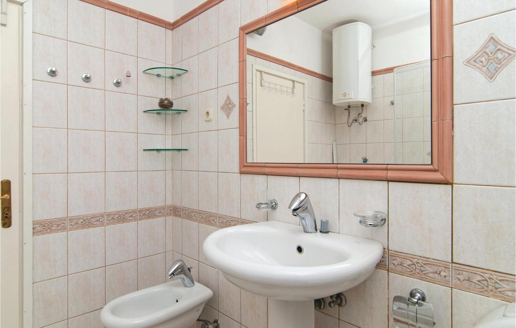 3 Bedroom Cozy Home In Supetar Exterior foto